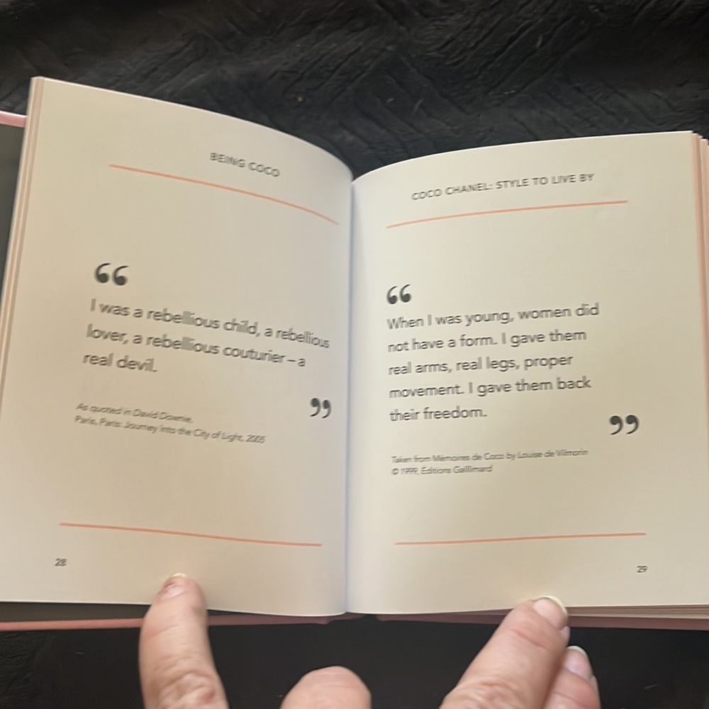 The little book of COCO CHANEL 192 pages of Coco quotes & info. Style to live by - Picture 4 of 6